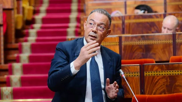 Fouzi Lekjaa prend la parole dans l'hémicycle de la Chambre des représentants