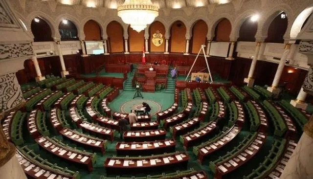 L'hémicycle de l'Assemblée des représentants du peuple au Bardo, presque vide, photo d'archives