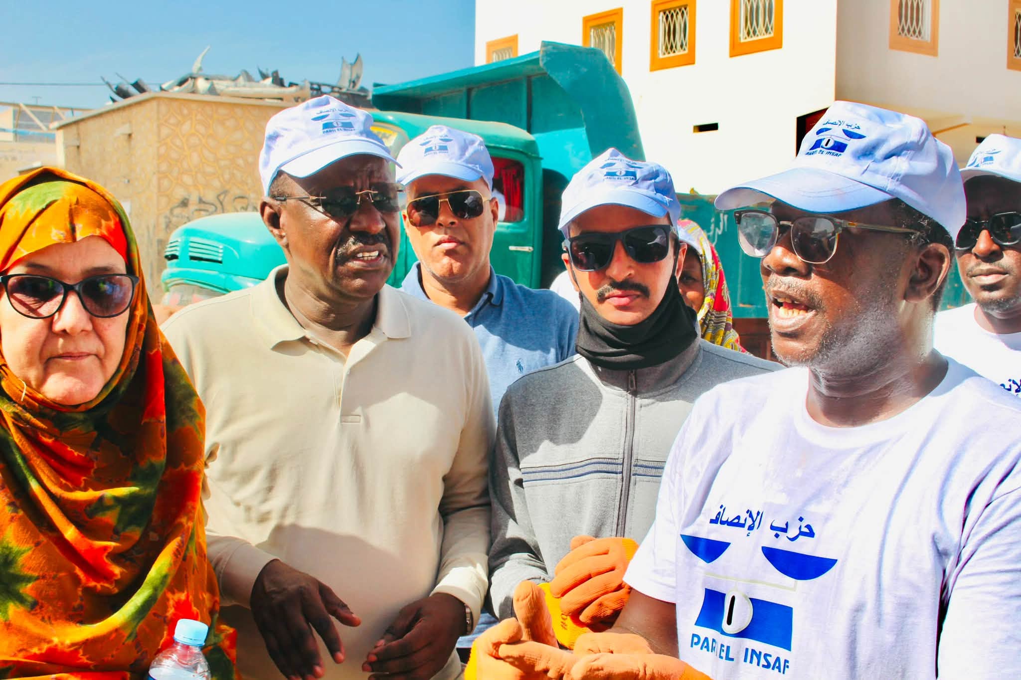 Une campagne de propreté dans une rue de Nouakchott