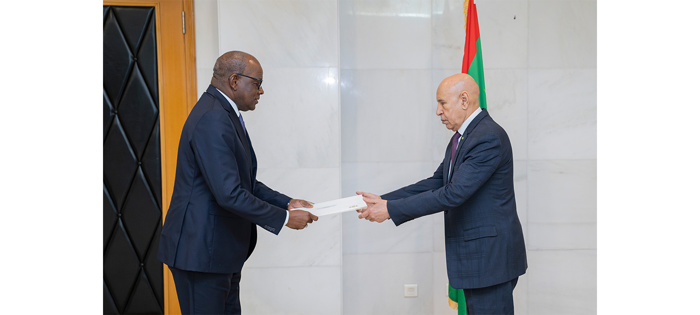 Le président Ghazouani reçoit l'enveloppe des lettres de créance d'un ambassadeur au palais présidentiel