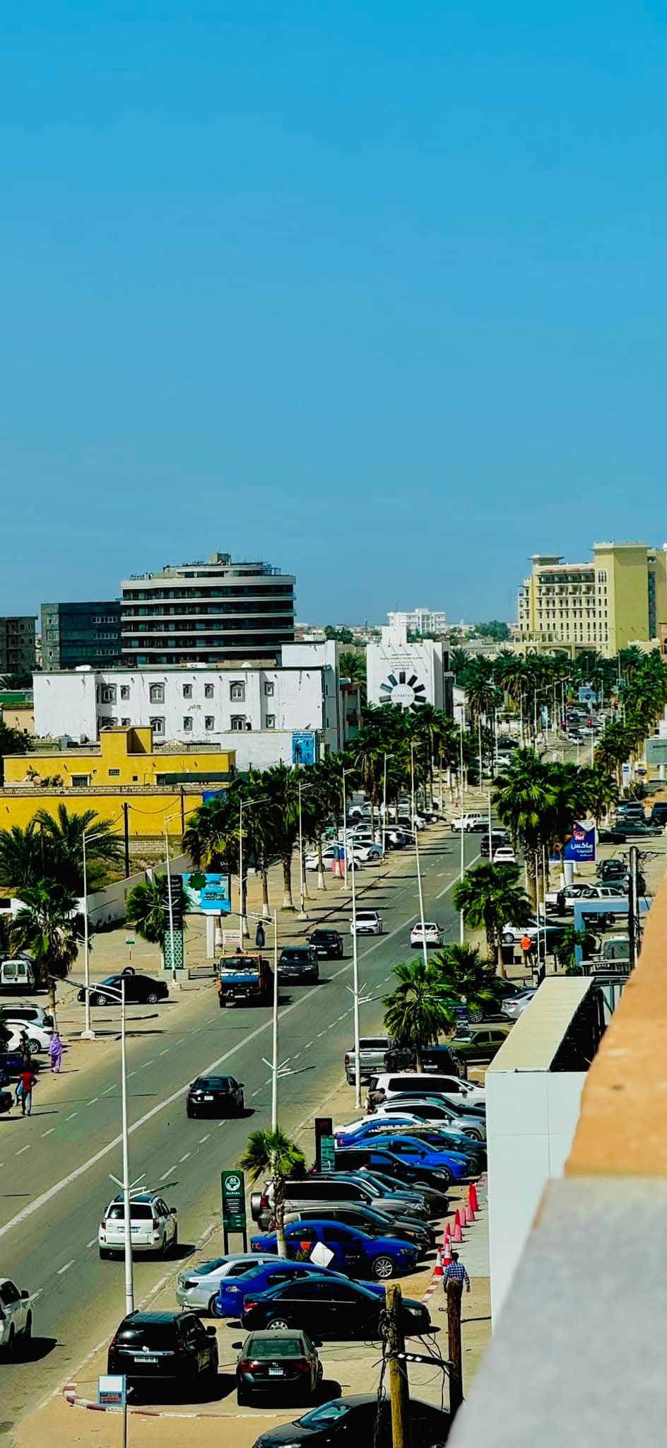 Archives : avenue Moktar Ould Daddah à Nouakchott, novembre 2024. Ce n'est pas une photographie de la météo actuelle ou de la poussière attendue dans l'est du pays.