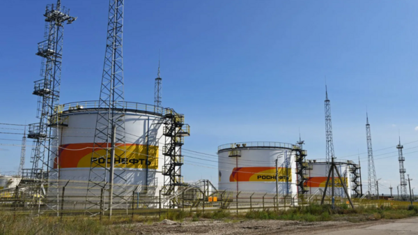 Réservoirs pétroliers, image d’archives