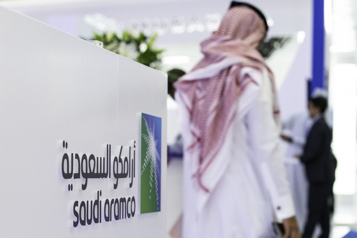 Le logo de Saudi Aramco sur un stand d'exposition, photo d'archives