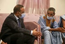 Ould Bedda rend visite à une famille dont le fils a reçu une greffe de rein et s'engage à l'inclure dans les programmes de TAAZOUR
