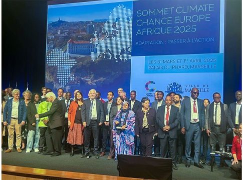 Le président de la région de Nouakchott participe au sommet sur le changement climatique à Marseille (France)