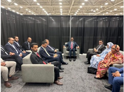 Le Premier ministre discute des moyens de capitaliser sur le partenariat entre les secteurs privés mauritanien et américain