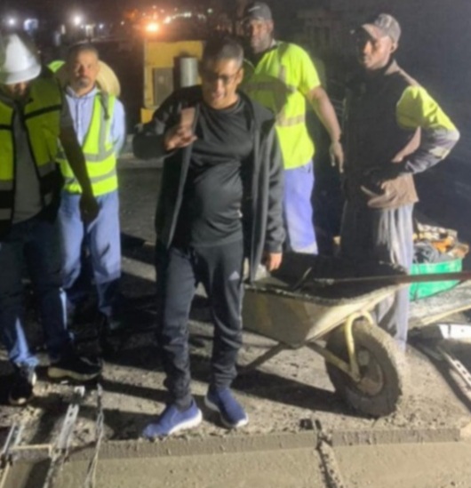 Ministre de l'Equipement et des Transports Les travaux sur le pont du quartier résidentiel seront terminés dans deux jours