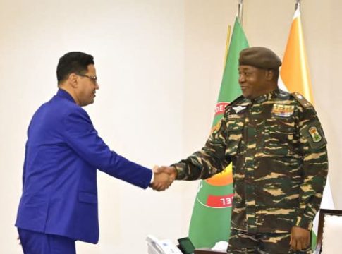 Un diplomate mauritanien salue les sessions nationales du Niger pour rétablir l'Etat