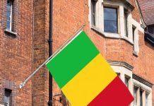 Après une crise d'approvisionnement... Des camions de carburant entrent à Bamako sous protection militaire terrestre et aérienne