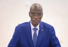 Le ministre secrétaire général du gouvernement commence une visite officielle au Vietnam pour renforcer la coopération bilatérale