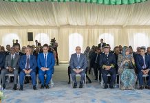 Ghazouani pose la première pierre du « Monument de la Nation » et du siège de l'Agence nationale de l'aviation civile