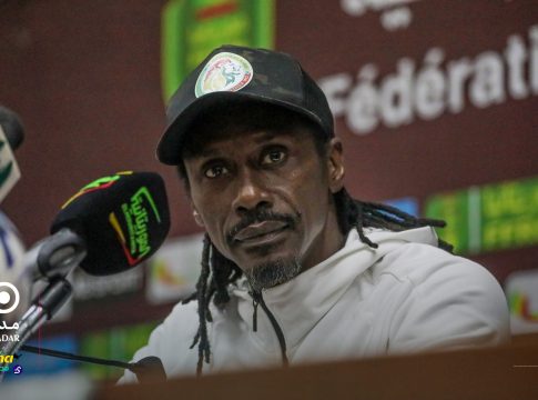 Cissé rappelle les origines de certains "Mourabitouns" et passe sous silence la naturalisation par le Sénégal de Diouf et de stars mauritaniennes