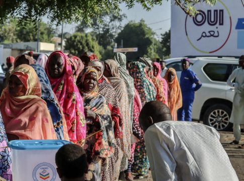 Le Tchad adopte une nouvelle constitution après avoir annoncé les résultats du récent référendum