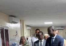 Le ministre de la Santé effectue une visite surprise à l'hopital national