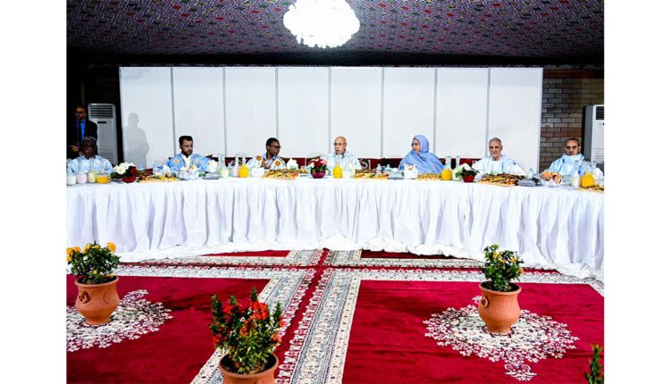 Le Président de la République offre un Iftar en l’honneur des chefs de partis politiques, des imams et des représentants de la société civile