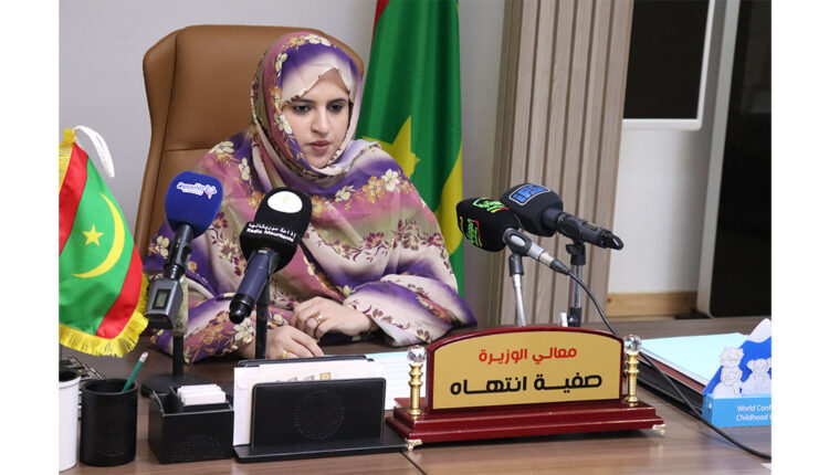 Nouakchott : A l’occasion de la commémoration de la Journée internationale de la femme, qui coïncide avec le 8 mars de chaque année le Ministre de l’Action sociale prononce en discours et félicite les femmes Mauritaniennes
