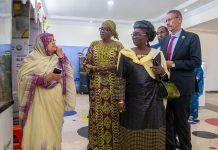 La présidente de la région de Nouakchott discute avec une mission onusienne du soutien aux campagnes de vaccination pour prévenir diverses maladies