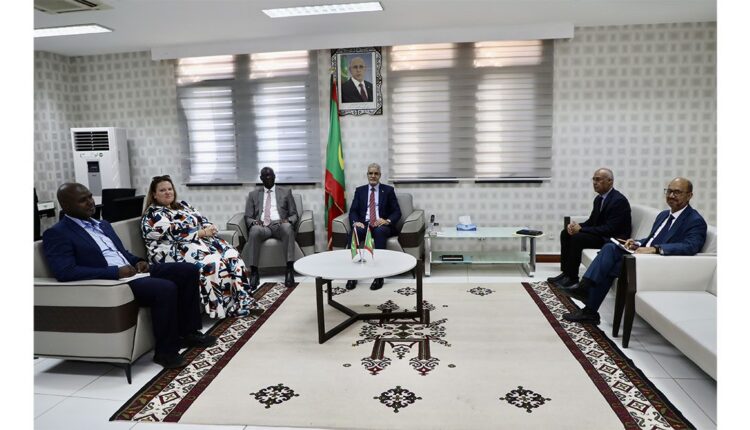 Nouakchott : Le ministre de l’économie et des finances discute avec le représentant du Programme alimentaire mondial en Mauritanie
