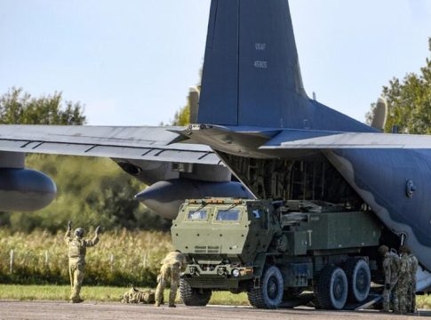 Le Maroc signe un accord avec les États-Unis pour des lance-roquettes d'artillerie