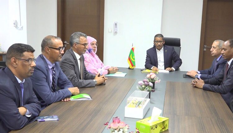 Nouakchott : Entretien du ministre de l’équipement et des transports avec le président de l’académie arabe des sciences et de la technologie