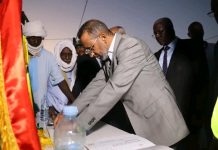 Le délégué de TAAZOUR inaugure un point de santé à Skam Lameradeen et pose la première pierre d'une école à Rosso