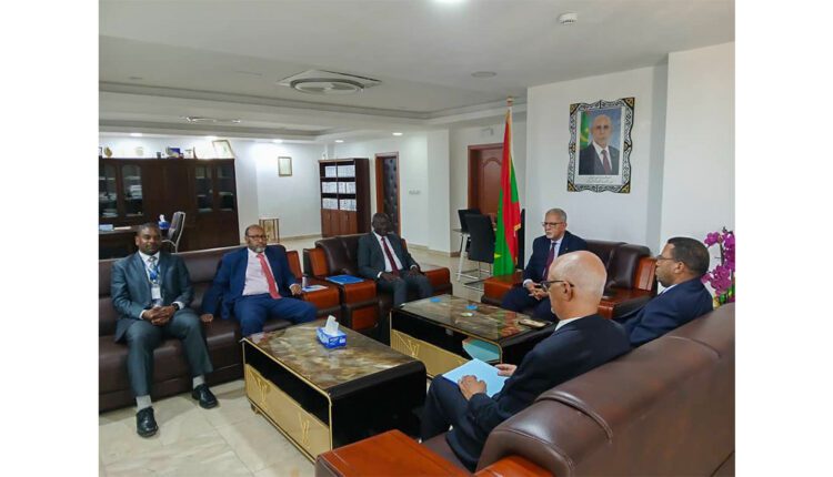 Nouakchott : Discussion du Ministre de l’Agriculture et de la Souveraineté Alimentaire avec le Directeur du Secteur Agricole de la Banque Mondiale