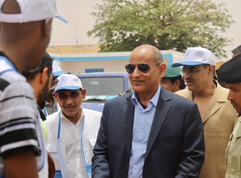 Nouadhibou: Ould Abdel Vattah promet de résoudre le problème de l'eau et qualifie la situation actuelle d'acceptable