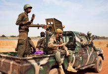 Mali : L'armée annonce des opérations militaires contre les groupes armés