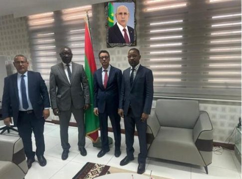 Le ministre de l'économie discute avec une mission du Fonds de solidarité africain des moyens d'intensifier ses interventions