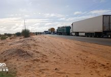 Réouverture de la route de l'espoir après le retrait d'un camion qui bloquait la circulation près de Nouakchott