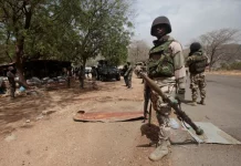 8 membres du personnel de sécurité tués et 2 Chinois enlevés dans l'État d'Edo, au sud du Nigeria