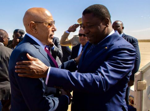 Après que les discussions autour du groupe Wagner lors de la précédente visite, le président togolais se rend à Nouakchott