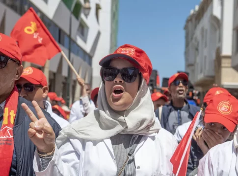 Maroc : Des dizaines de femmes manifestent pour réclamer un partage égal des tâches ménagères