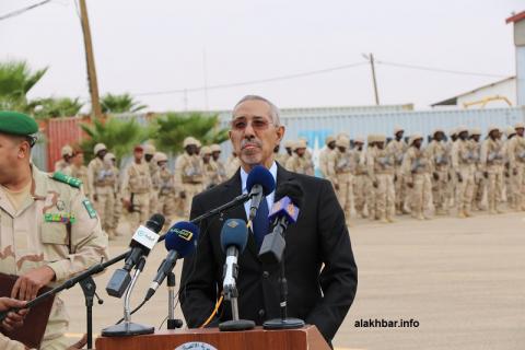 Visite de quatre jours en Algérie du ministre de la défense