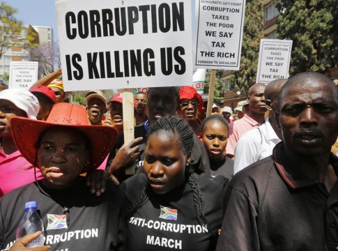 Ichikowitz : 60 % des jeunes Africains fuient leur pays pour échapper à la corruption