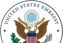 En raison d'une interruption du financement, l'ambassade américaine suspend la publication sur ses pages numériques
