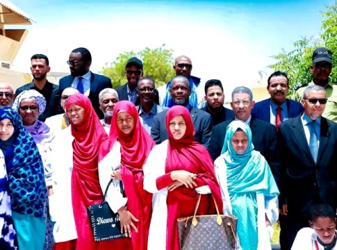 Nouakchott : TAAZOUR lance la distribution de cartes de transport gratuites pour des milliers d'élèves et d'étudiants