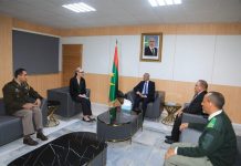 Le ministre de la Défense discute du renforcement de la coopération militaire avec l'ambassade américaine.