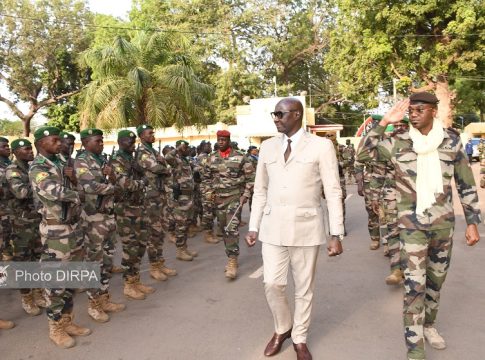 Le ministre sénégalais de la Défense évoque avec son homologue malien la sécurité des frontières, la criminalité et la formation militaire