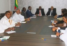 Nouakchott : Le Ministre de l'Intérieur discute avec l'Association des Maires de la réalité du développement local