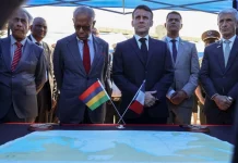 Macron commence sa tournée africaine à Maurice pour renforcer l'influence française