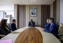 Une délégation de la Banque mondiale discute des réalités du secteur foncier et des perspectives de coopération avec le ministre des domaines