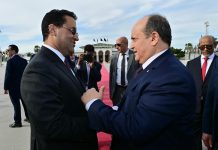 Le Premier ministre conclut une visite en Algérie par la signature d'accords de coopération dans plusieurs domaines