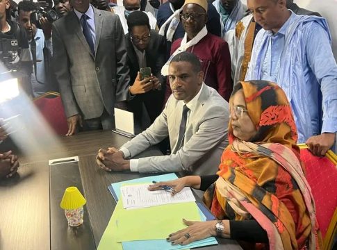 L'avocat Al-Eid Ould Mohamedan dépose sa candidature à l'élection présidentielle auprès du Conseil constitutionnel