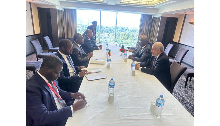 Tokyo : Le ministre des Affaires étrangères Mauritanien et le ministre des affaires étrangers du Bénin discutent des relations de coopération de deux pays