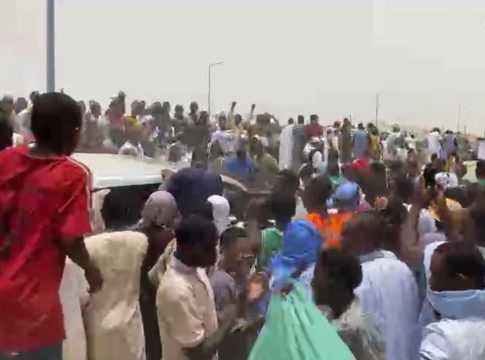 Les partisans de Biram Dah Abeid protestent contre les résultats préliminaires de l'élection présidentielle
