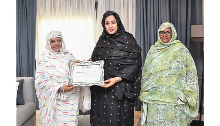 Nouakchott : La Première Dame honorée par la fédération des associations de sage-femmes d’Afrique francophone