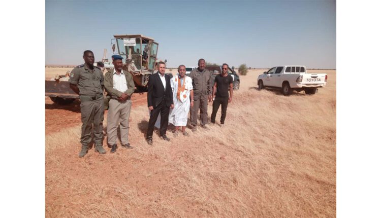 Le hakem de la moughataa de Moudjéria : Supervision du lancement du processus de construction de routes coupe-feu dans la wilaya du Tagant