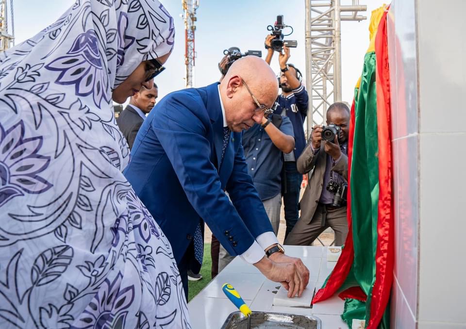 Ould Ghazouani pose la première pierre d'un projet de renforcement de l'alimentation en eau potable de Nouakchott