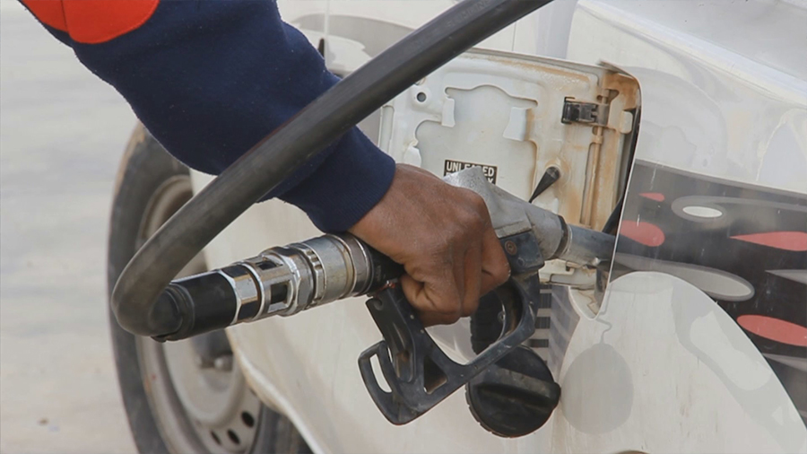 Le gouvernement de l'est de la Libye approuve une proposition visant à supprimer les subventions aux carburants